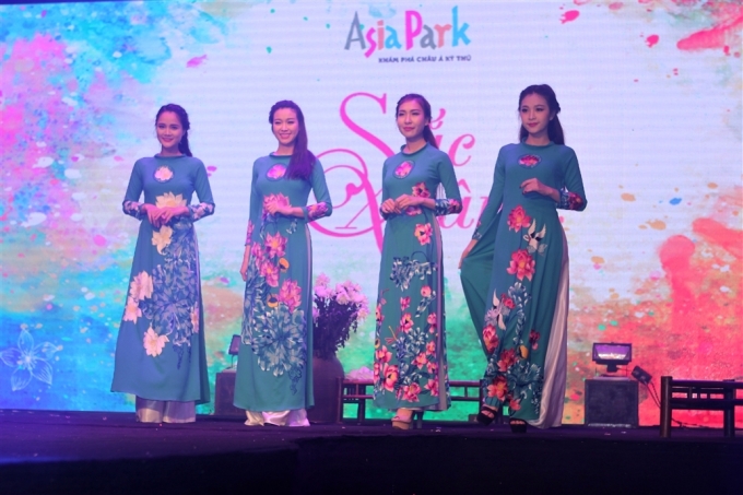 bo suu tap ao dai lay cam hung tu quoc hoa dan toc