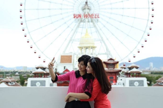 du- khach- chup anh- tại Asia Park