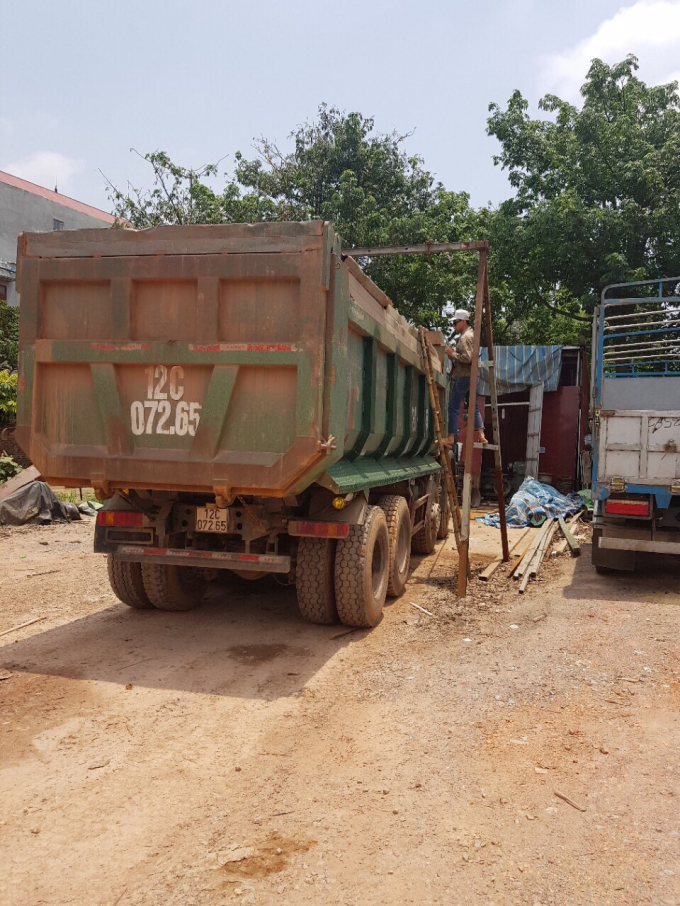 Xe 12C-07265 vi phạm tự ý cơi nới thành thùng