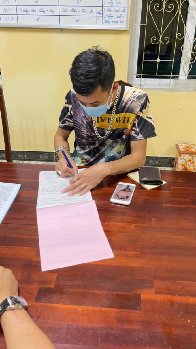 z2497178751333_0843565d104f30d33c7c02aa58507b8e