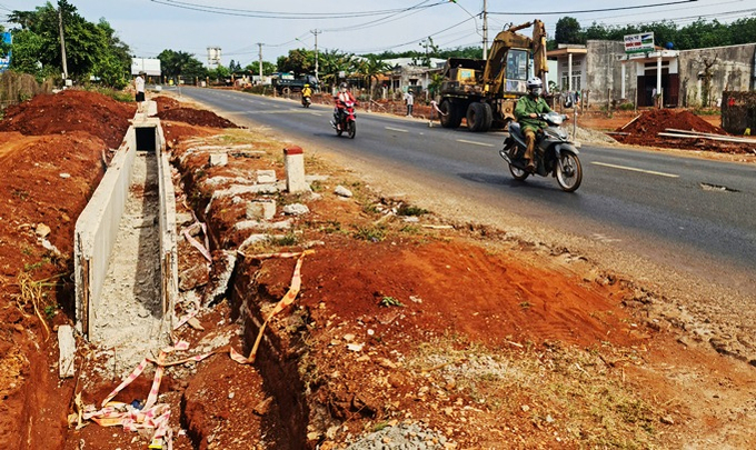 Các nhà thầu thi công tắc trách, tiểm ẩn nguy cơ xảy ra TNGT