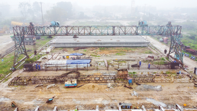 Thi công cao tốc Bắc - Nam đoạn Diễn Châu - Bãi Vọt
