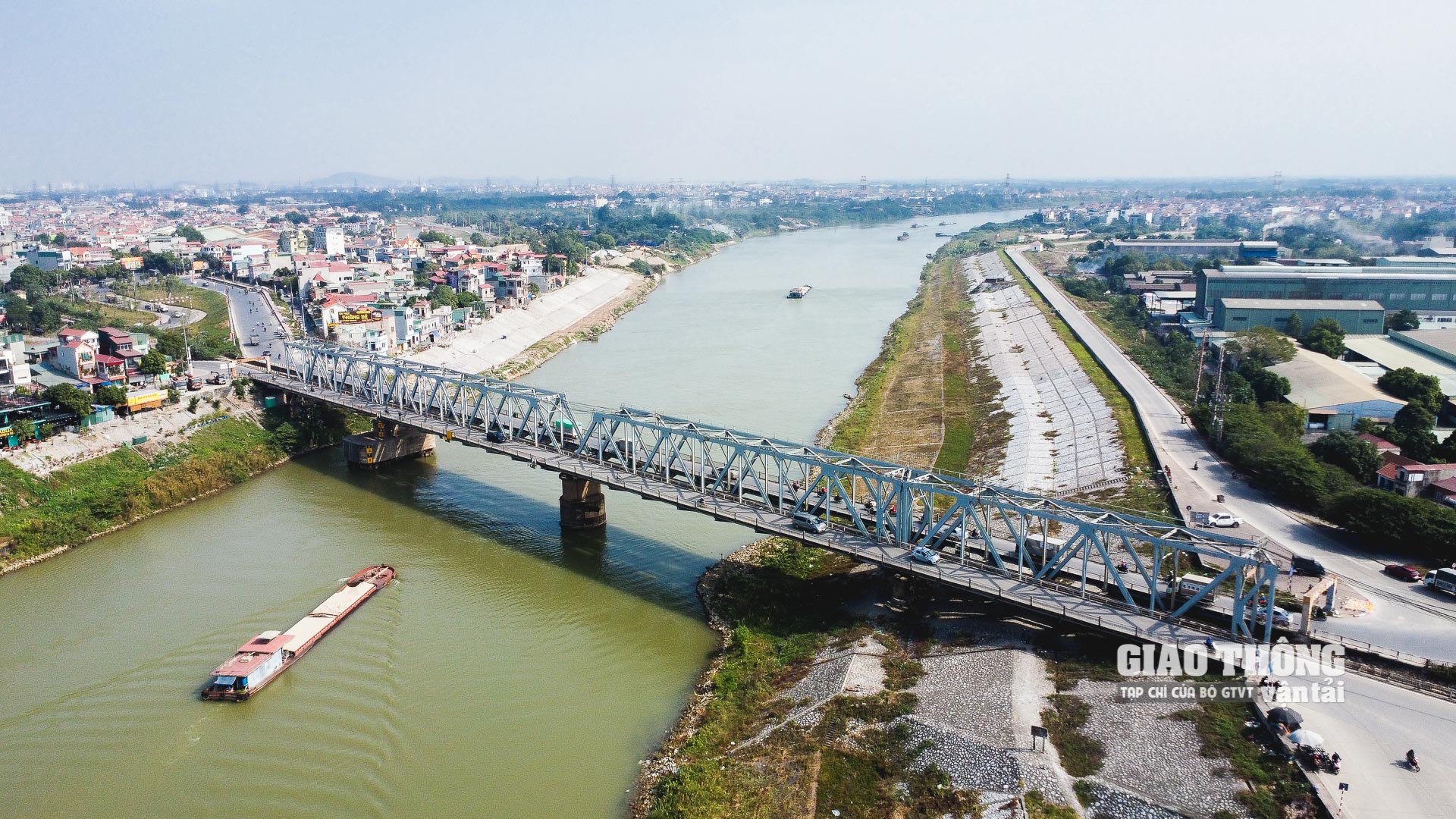 Việc xây dựng cầu Đuống mới hiện chưa triển khai nên cầu Đuống hiện tại vẫn hoạt động bình thường, dự kiến chỉ tiếp tục khai thác đến năm 2025. Song, thực trạng xuống cấp và quá tải vẫn diễn ra mỗi ngày, đòi hỏi việc triển khai xây dựng cầu mới cần phải “rốt ráo” hơn, cùng với công tác kiểm soát tải trọng phương tiện lưu thông qua cầu cần triển khai mạnh mẽ, cấm triệt để xe chở quá tải.