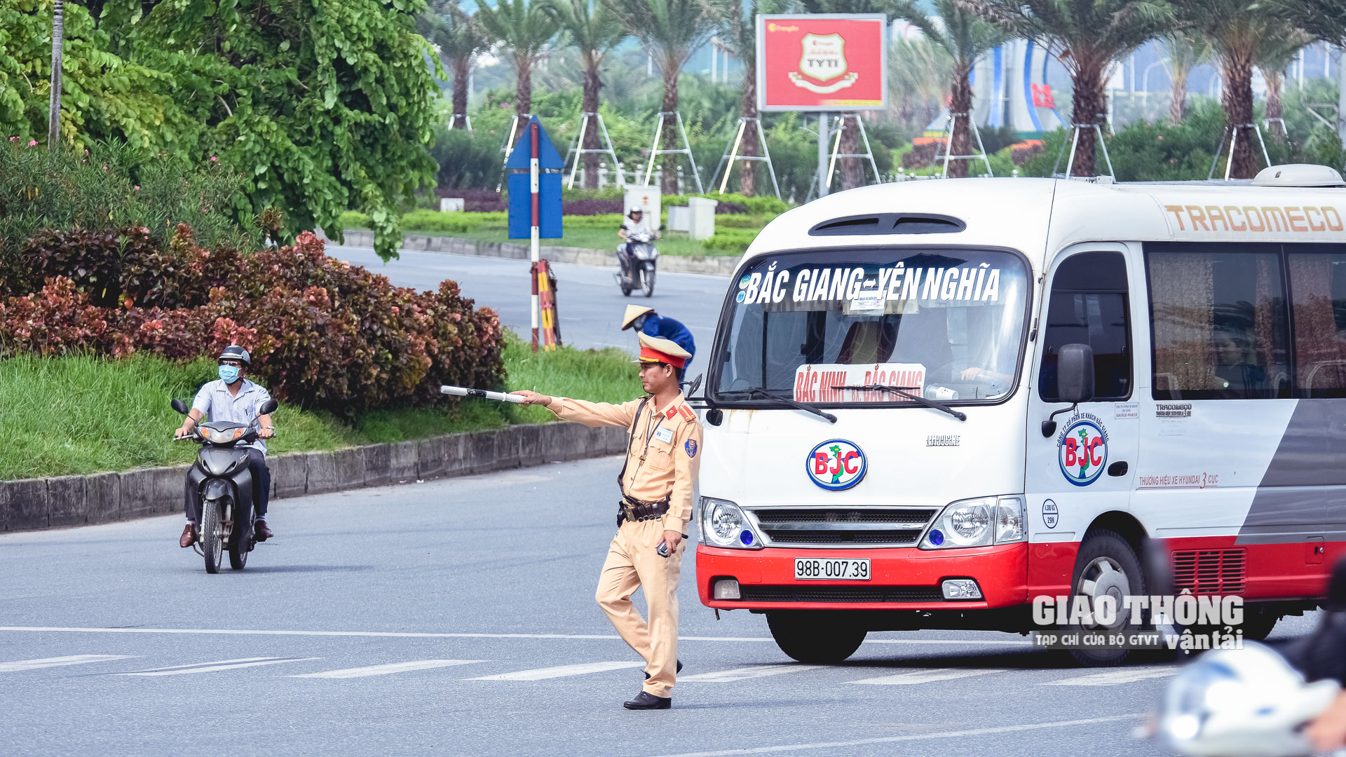 Theo Bộ GTVT, hiện có hiện tượng đối phó với các quy định về kinh doanh vận tải nhằm tránh né việc phát hiện vi phạm