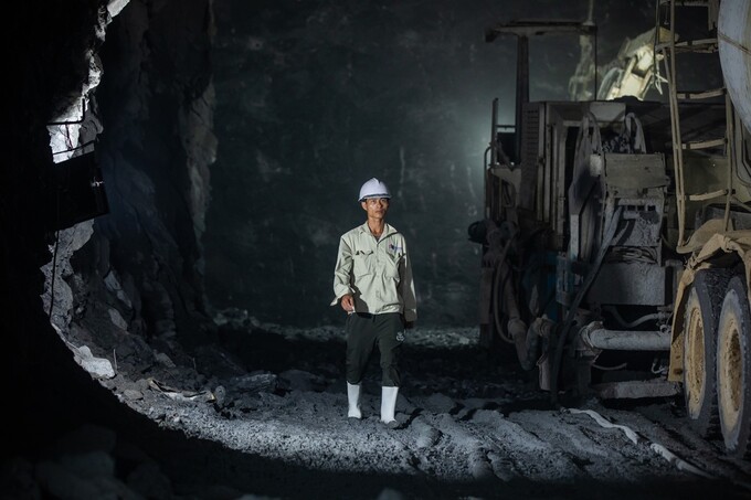 Với sự nỗ lực quyết tâm, ban điều hành dự án luôn chủ động phương án thi công hợp lý, bám sát tiến độ xây dựng, đảm bảo dự án sớm về đích.