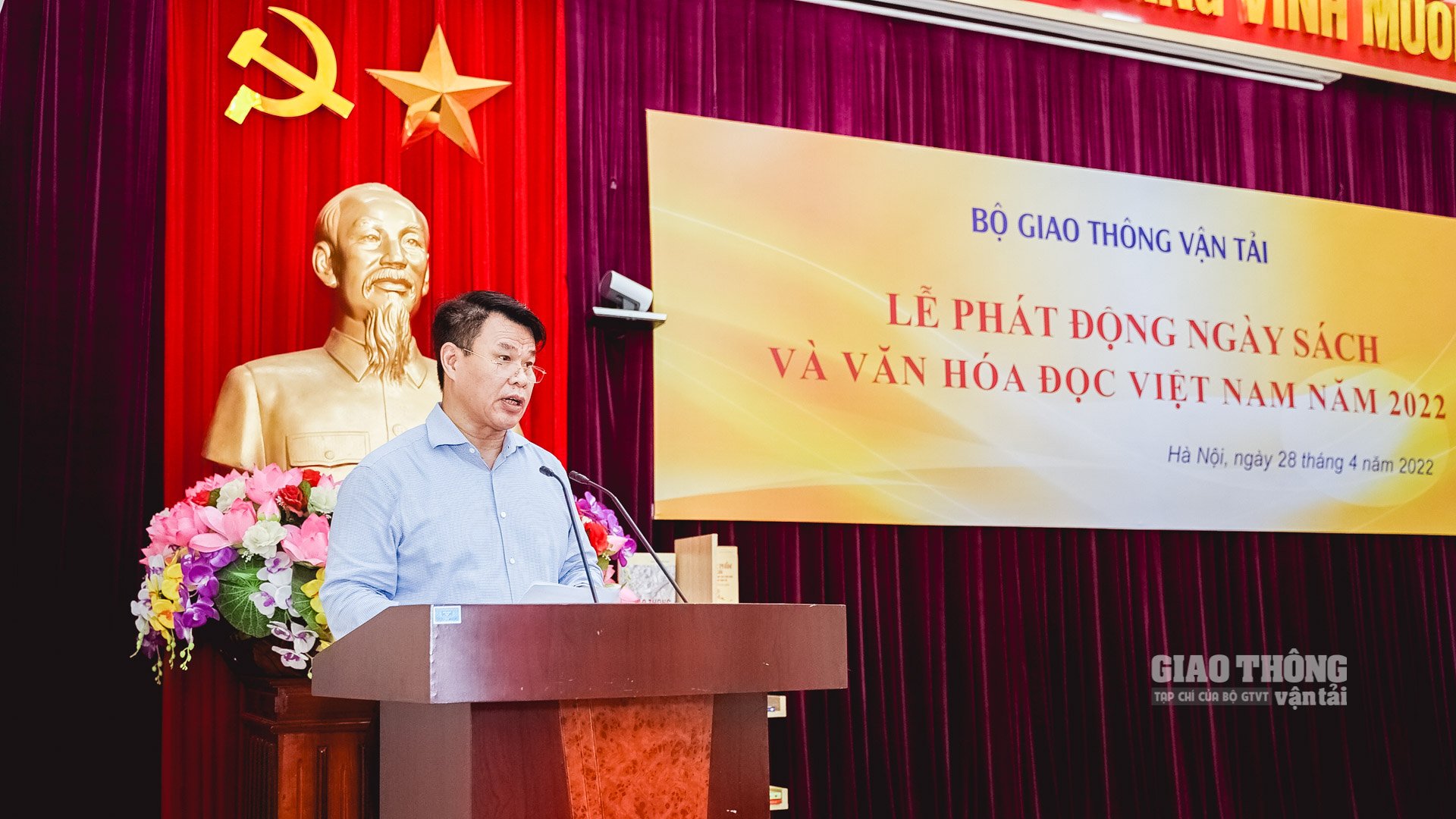 Ông Đỗ Nga Việt - Chủ tịch Công đoàn GTVT Việt Nam phát biểu hưởng ứng Ngày Sách và Văn hóa đọc Việt Nam năm 2022 của Bộ GTVT