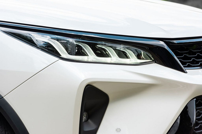 Ngoại thất Toyota Fortuner 2022