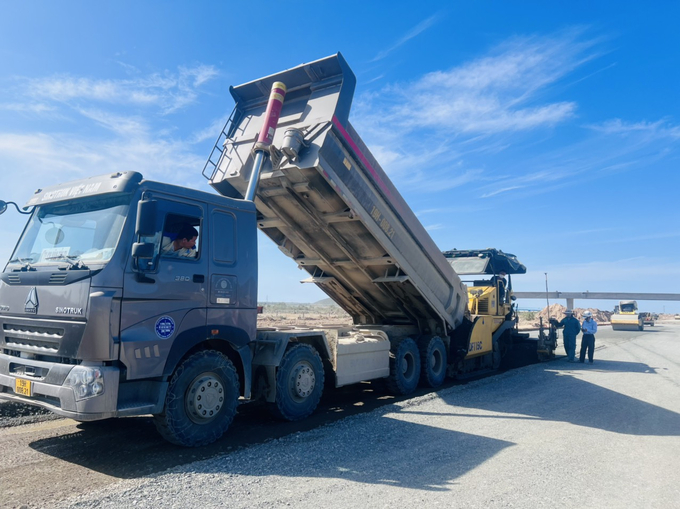 Thi công cao tốc Bắc - Nam đoạn Vĩnh Hảo - Phan Thiết