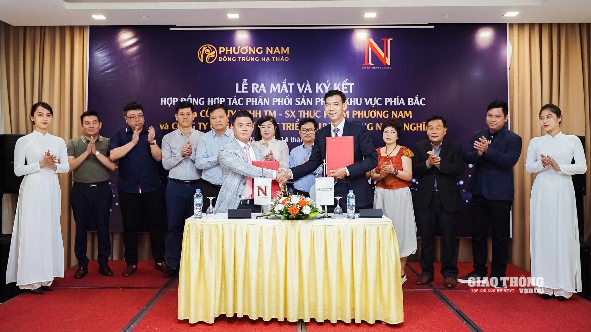 Lãnh đạo Công ty TNHH TM – SX thực phẩm Phương Nam và Công ty CP Đầu tư phát triển truyền thông Nhân Nghĩa ký kết hợp đồng hợp tác