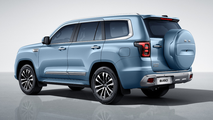 Phần đèn hậu của BJ60 nhìn hao hao như đèn hậu của Ford Explorer.