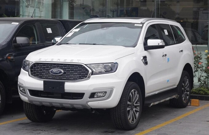 Ford Everest hiện đang được nhiều đại lý khuyến mãi nhưng mức giảm sẽ khác nhau do mỗi nơi có một chính sách riêng.

