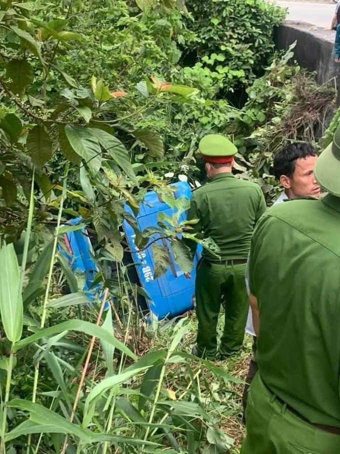 Lực lượng Công an đã có mặt kịp thời đưa các nan nhân đi cấp cứu.