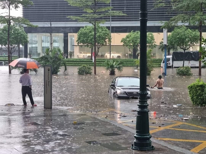 Khách hàng cần chú ý một số điều khoản phụ liên quan đến xe bị thủy kích.