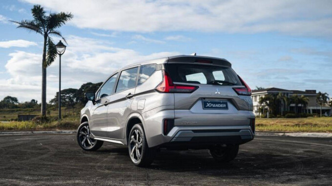 Xe có giá rẻ nhất từ 555 triệu đồng tại Việt Nam.