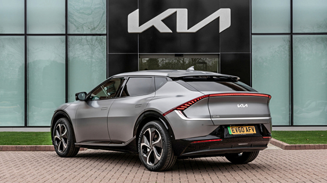 Khách hàng có thể đợi đến 2 năm sau khi đặt xe.