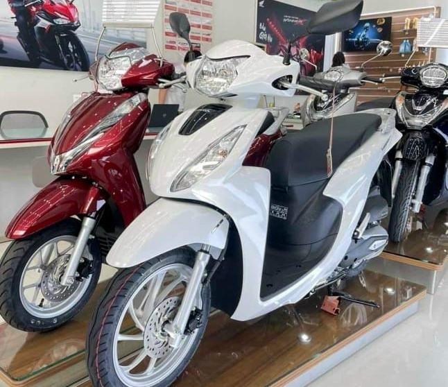 Giá xe Honda Vision tăng phi mã, đạt mức trên 50 triệu đồng gây sốt

