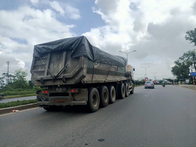 Tuyến QL14B qua địa phận huyện Hòa Vang (Đà Nẵng) trở thành cung đường xe quá khổ, quá tải hoạt động, tiềm ẩn TNGT

