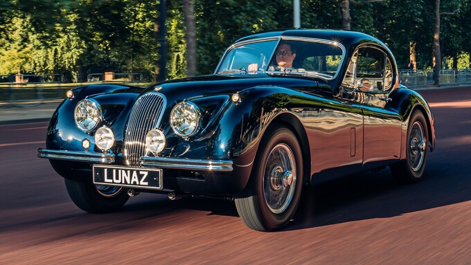 Mẫu Jaguar XK120 1952 huyền thoại.