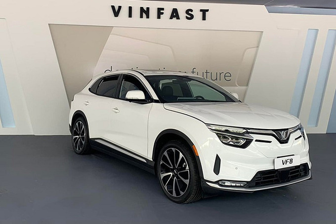 VinFast VF8 đã được đăng kiểm và cấp giấy chứng nhận, chỉ còn đợi ngày giao đến tay khách hàng

