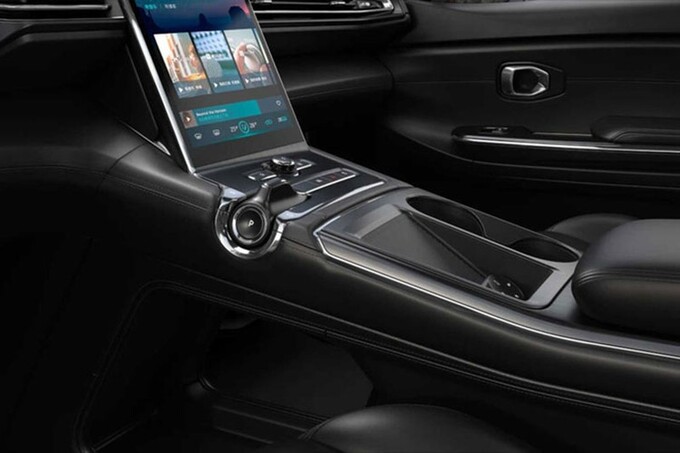 Theo đó, Nio bị cáo buộc vi phạm bản quyền của Audi về các ký hiệu trong cách đặt tên xe. 
