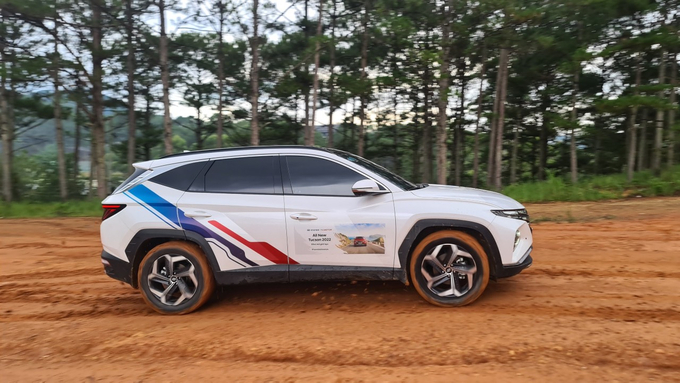 Tucson 2022 dài hơn 150 mm, rộng hơn 15 mm và cao hơn 35 mm so với phiên bản tiền nhiệm.