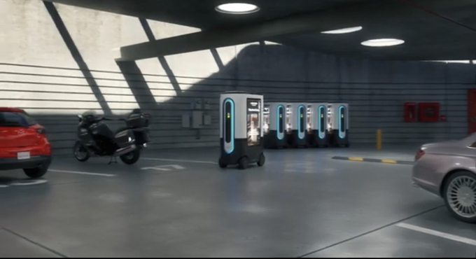 Robot Ziggy xếp hàng chờ lệnh.