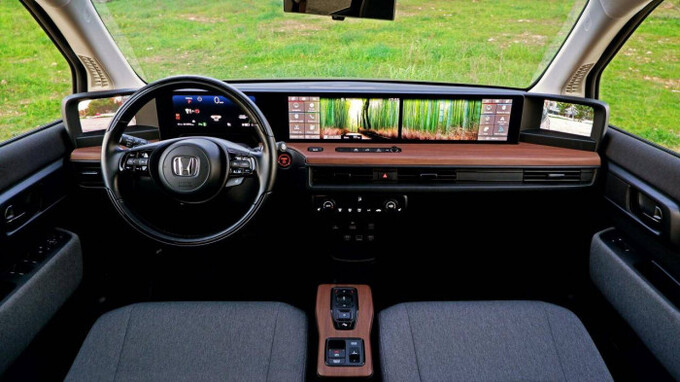 Không gian nội thất không có gì khác biệt so với bản thường