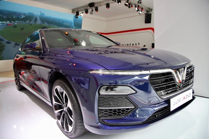 VinFast Lux A2.0 sau khi áp dụng các khuyến mại có giá lăn bánh ở Hà Nội khoảng 660-700 triệu đồng (Ảnh: SVF).

