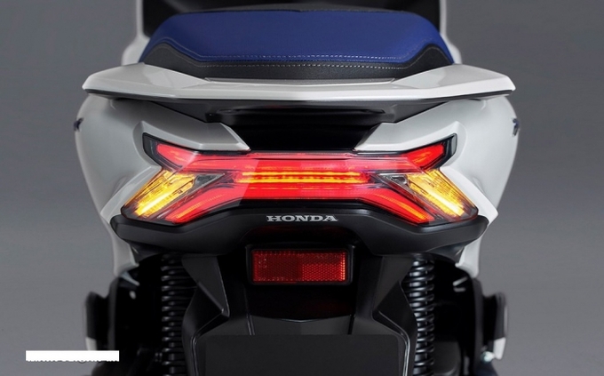 Honda PCX e:HEV 2022 sở hữu nhiều công nghệ hiện đại

