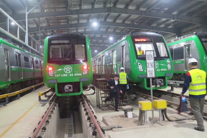 Hằng ngày, đoàn tàu đường sắt đô thị tuyến Cát Linh - Hà Đông được kiểm tra, bảo dưỡng tại Depot sau khi hết giờ chở khách - Ảnh minh họa