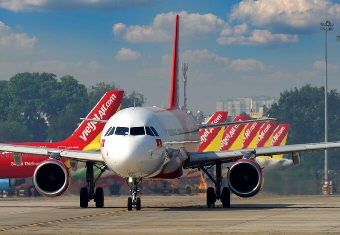 Vietjet liên tiếp nhận được 2 giải thưởng “Hãng hàng không mang lại giá trị tốt nhất cho khách hàng toàn cầu - Value Airline of the Year” và “Top 10 hãng hàng không chi phí thấp tốt nhất thế giới – Top 10 Best Low-cost Airlines” 