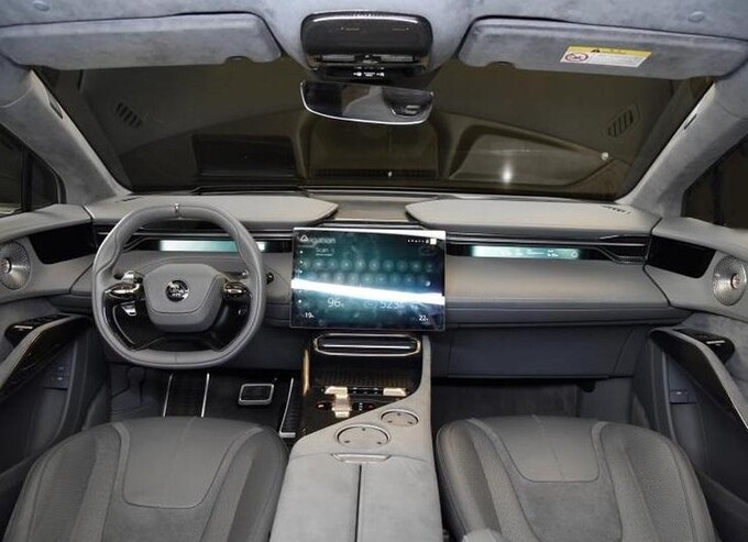 Xe còn có một thiết bị khuếch tán phía sau. Ảnh: Chinapev.

