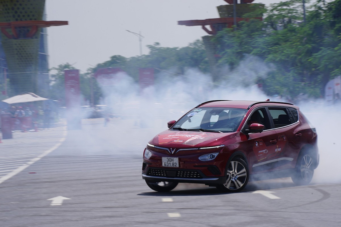 VinFast VF e34 trong giải đua Gymkhana.