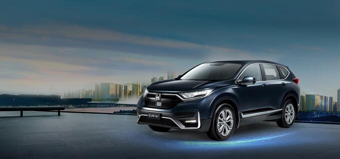 Xếp ở vị trí thứ 2 là Honda CR-V với doanh số đạt 5.867 đến tay khách hàng..
