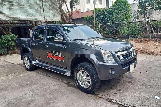 Isuzu D-Max đời 2008-2009 chỉ đang có giá bán trên 250 triệu.


