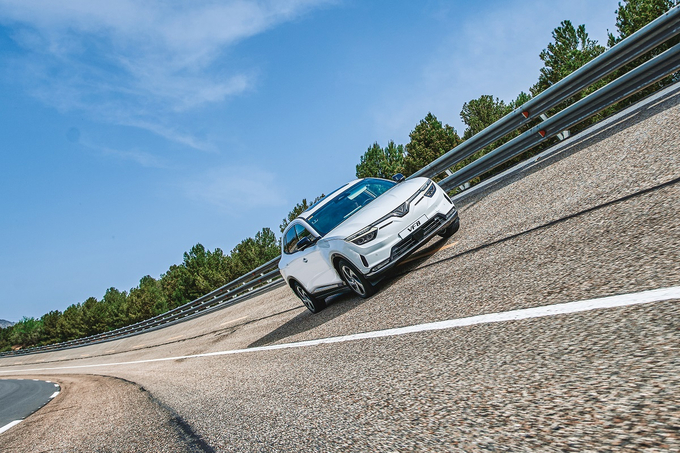 Tham dự sự kiện, khách hàng sẽ được chiêm ngưỡng và lái thử siêu phẩm VinFast VF 8,