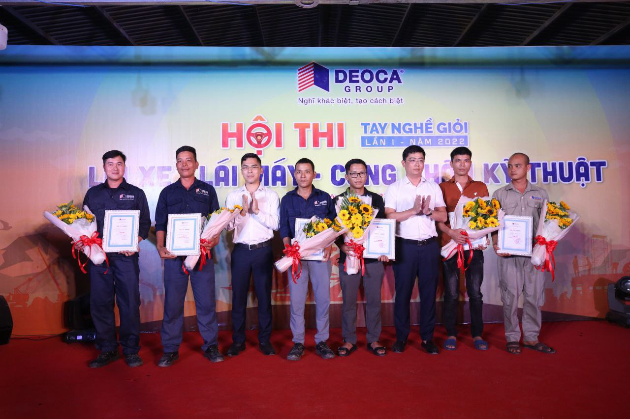 Vinh danh các cá nhân xuất sắc tại hội thi