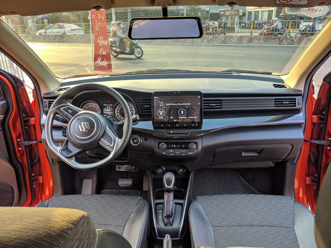 Nội thất bên trong Suzuki XL7 Sport Limited