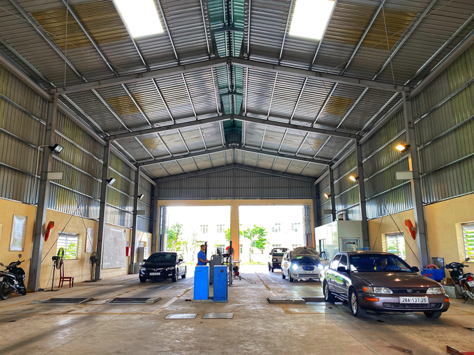 Nhà xưởng kiểm định phương tiện của Trung tâm Đăng kiểm xe cơ giới 28-01S Hòa Bình.