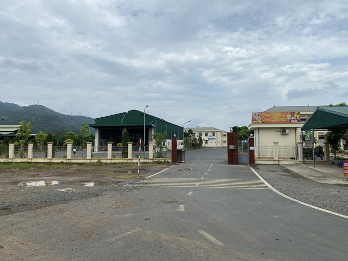 Hệ thống cơ sở vật chất được đầu tư mới, khang trang hiện đại trên diện tích rộng rãi.