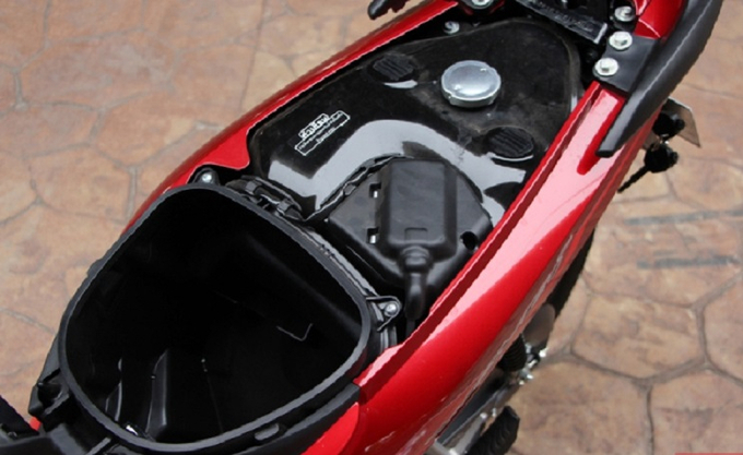 Cốp xe nhập khẩu rộng hơn cốp xe lắp ráp tại Việt Nam.