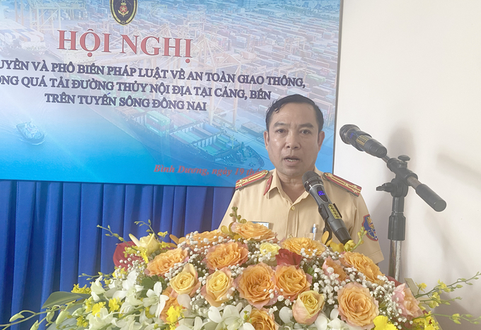 Theo ông Võ Văn Lớp – Phó trưởng Phòng CSGT Công an tỉnh Bình Dương, thời gian tới lực lượng CSGT sẽ phối hợp với Cảng vụ đường thuỷ nội địa xử lý nghiêm các trường hợp xếp dỡ hàng hoá không đúng quy định tại cảng, bến thuỷ nội địa