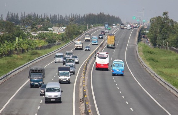 Một đoạn tuyến cao tốc TP.HCM-Trung Lương