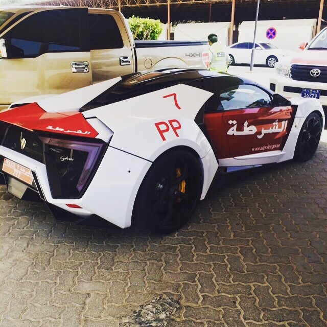 lykan-hypersport-joins-the-abu-dhabi-police-force-