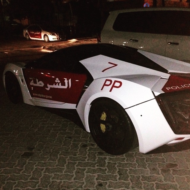 lykan-hypersport-joins-the-abu-dhabi-police-force-