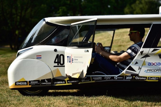 3083276_BvOF-Stella-Lux-2015-presented-04