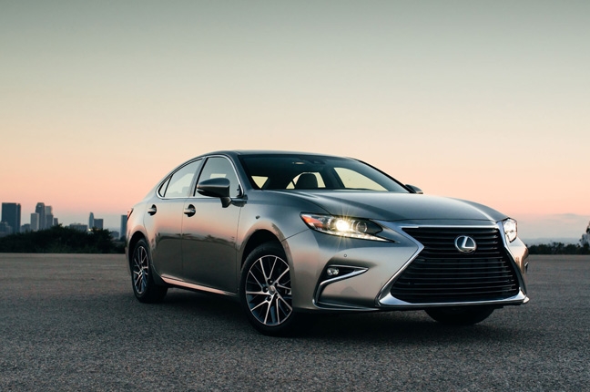 2016-lexus-es-350-001-1