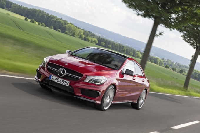 3087075_Mercedes-AMG-CLA-45-4Matic
