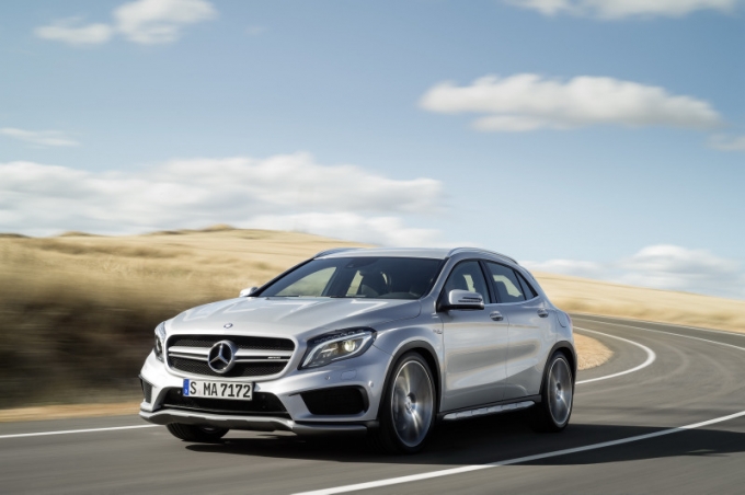 3087076_Mercedes-AMG-GLA-45-4Matic
