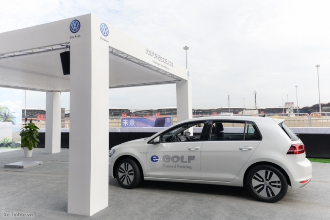 3097415_Xe.Tinhte.vn-CES-ASIA-2015-VW-E-Golf-Train